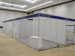 ?？诨顒硬邉澮徽臼椒?從會議組織到木質展板展墻制作